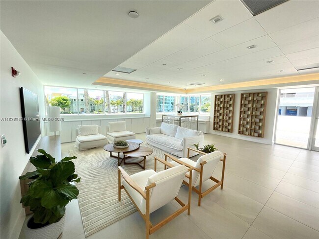 Building Photo - 5900 Collins Ave