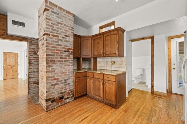 Building Photo - 4 Bed, 4 Bath on .62/acre! Close to BSU!