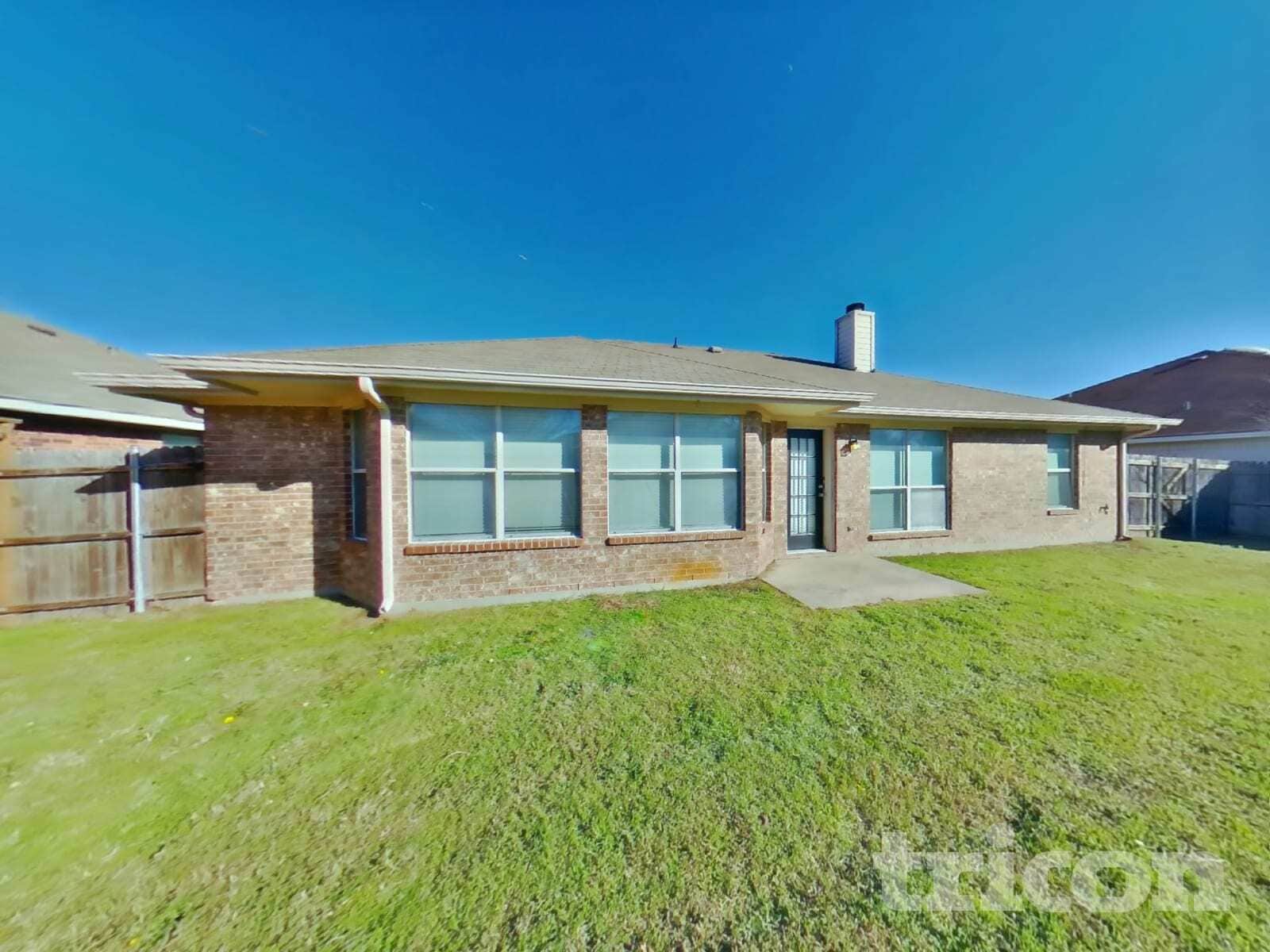 Building Photo - 917 Red Oak Trails