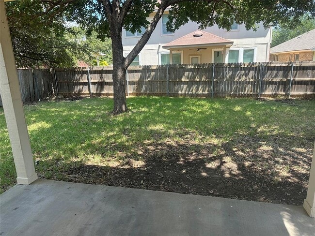 Building Photo - 2206 Bakers Way
