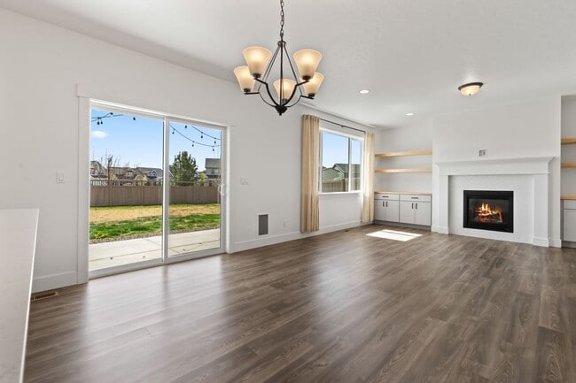 Building Photo - Gorgeous Home in the Perfect Location!