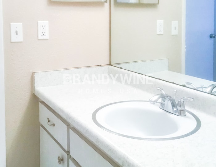 Building Photo - 1608 Robin Ln