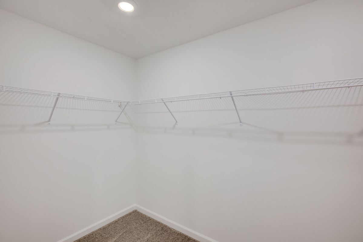 Building Photo - 633 Trotters Dr