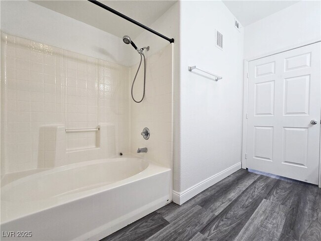 Building Photo - 833 Aspen Peak Loop