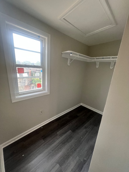 Building Photo - 503 N Glover St