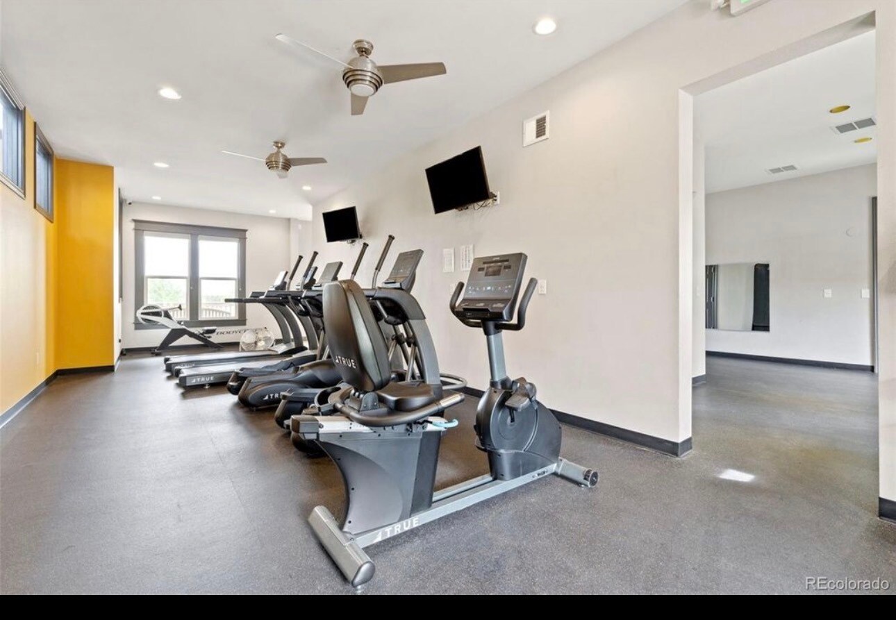 Building Photo - 2169 Eagle Ave