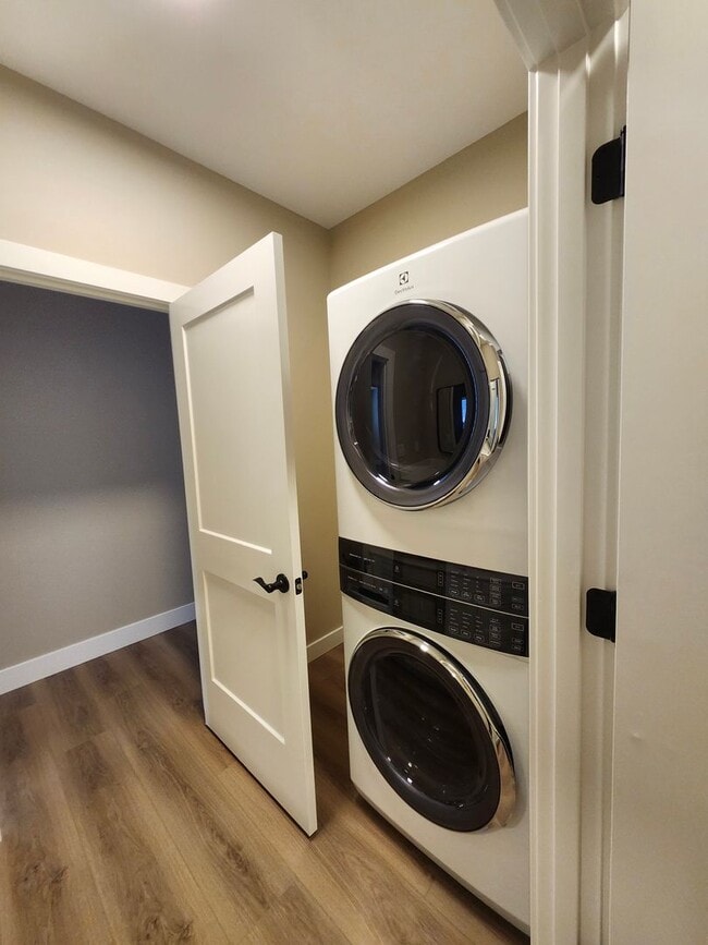 Building Photo - 5305 W Jay St