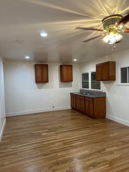 Building Photo - 5612 S St Andrews Pl