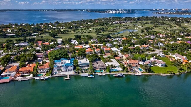 Building Photo - 5401 Collins Ave
