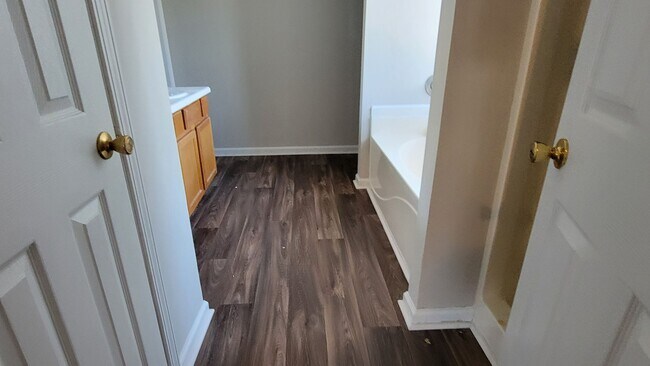 Building Photo - Coming Soon - Modern Comfort Ideal Locatio...