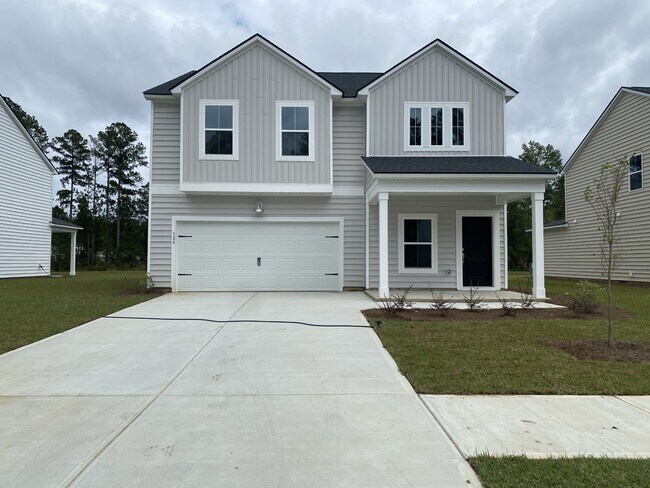 Primary Photo - 124 Barefoot Dr
