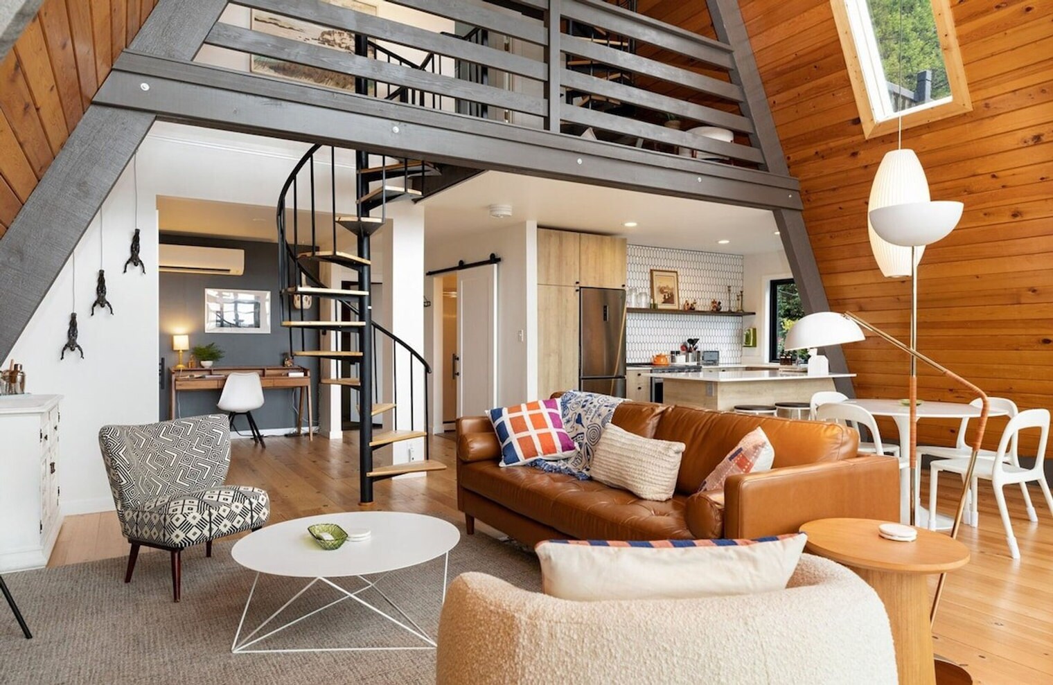 Building Photo - 3679 S Shorewood Ave