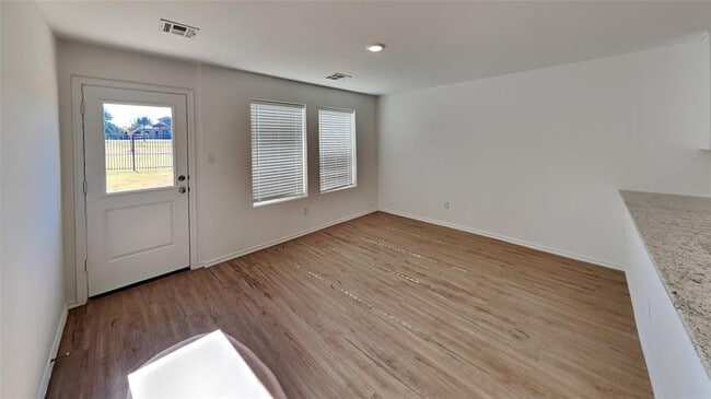 Building Photo - 1840 Wolford Wy