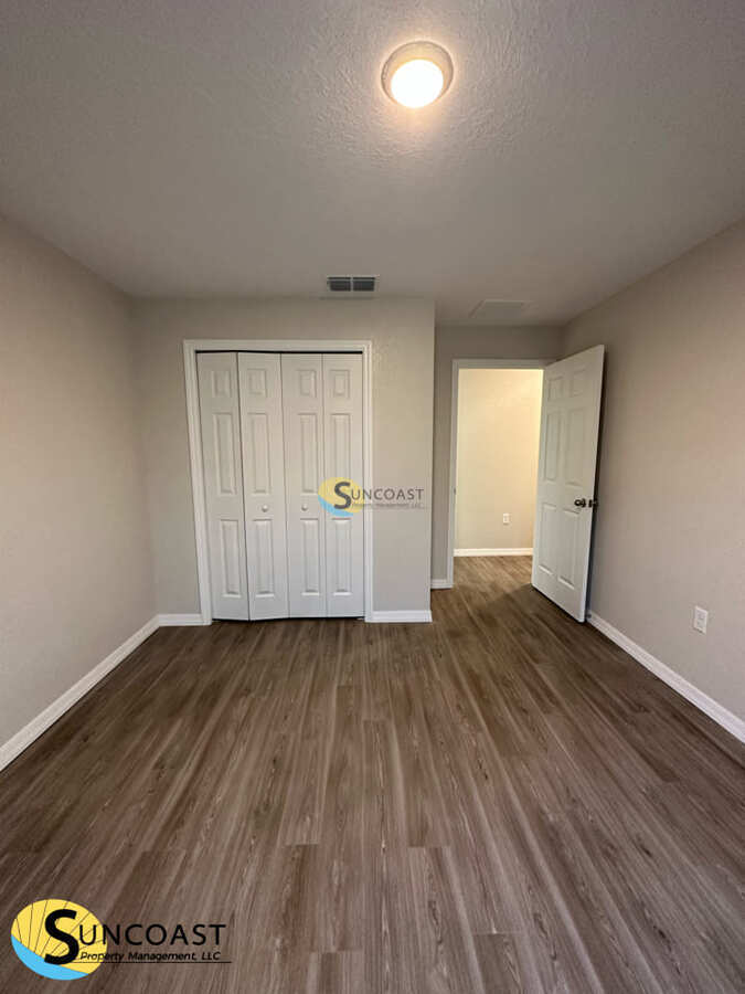 Building Photo - 8009 N Primrose Dr