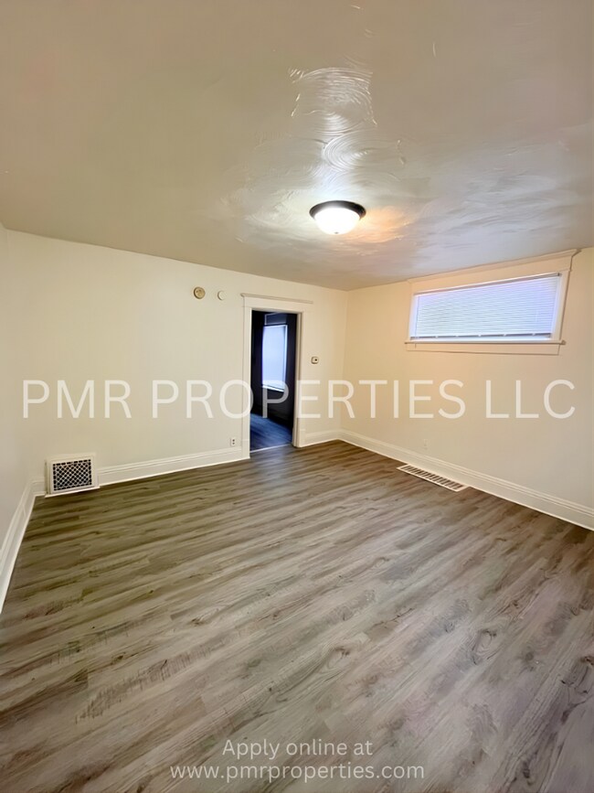 Building Photo - 3026 Pratt Street