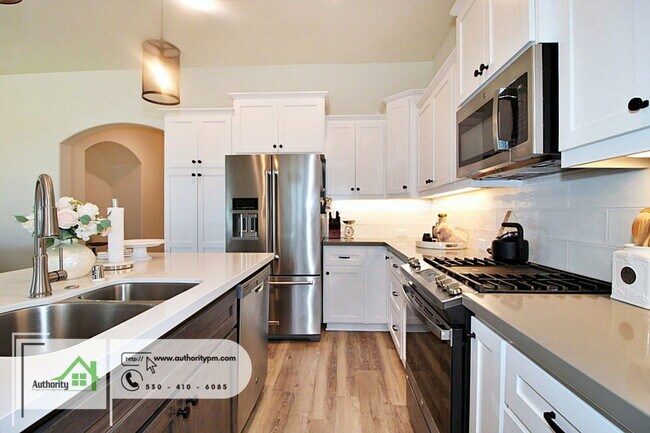 Building Photo - 4624 Pleasant Hills Dr