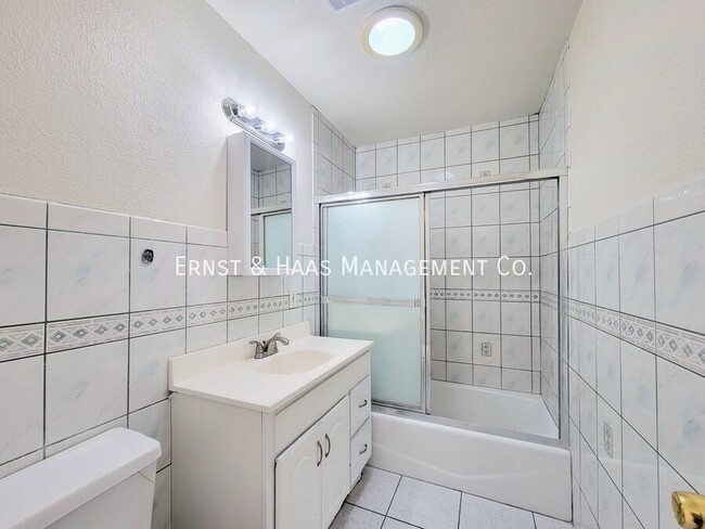 Building Photo - 8142 California St