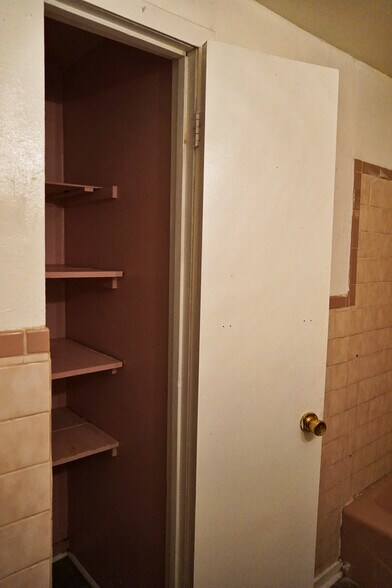 Building Photo - 5170 Cordell St