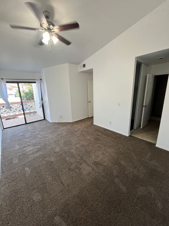 Building Photo - Beautifully Remodeled 2-Bed Condo with Private Patio in Casablanca