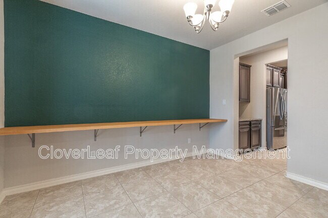 Building Photo - 423 Sundance Way