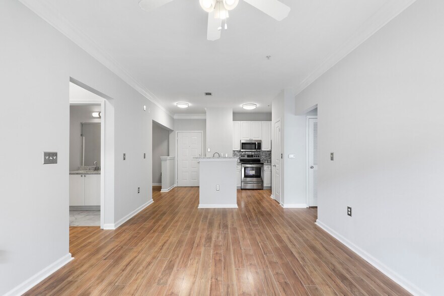 Living Room and Kitchen View - 10 Perimeter Summit Blvd NE