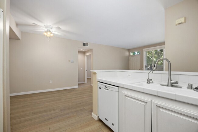 Building Photo - 12810 Via Nieve