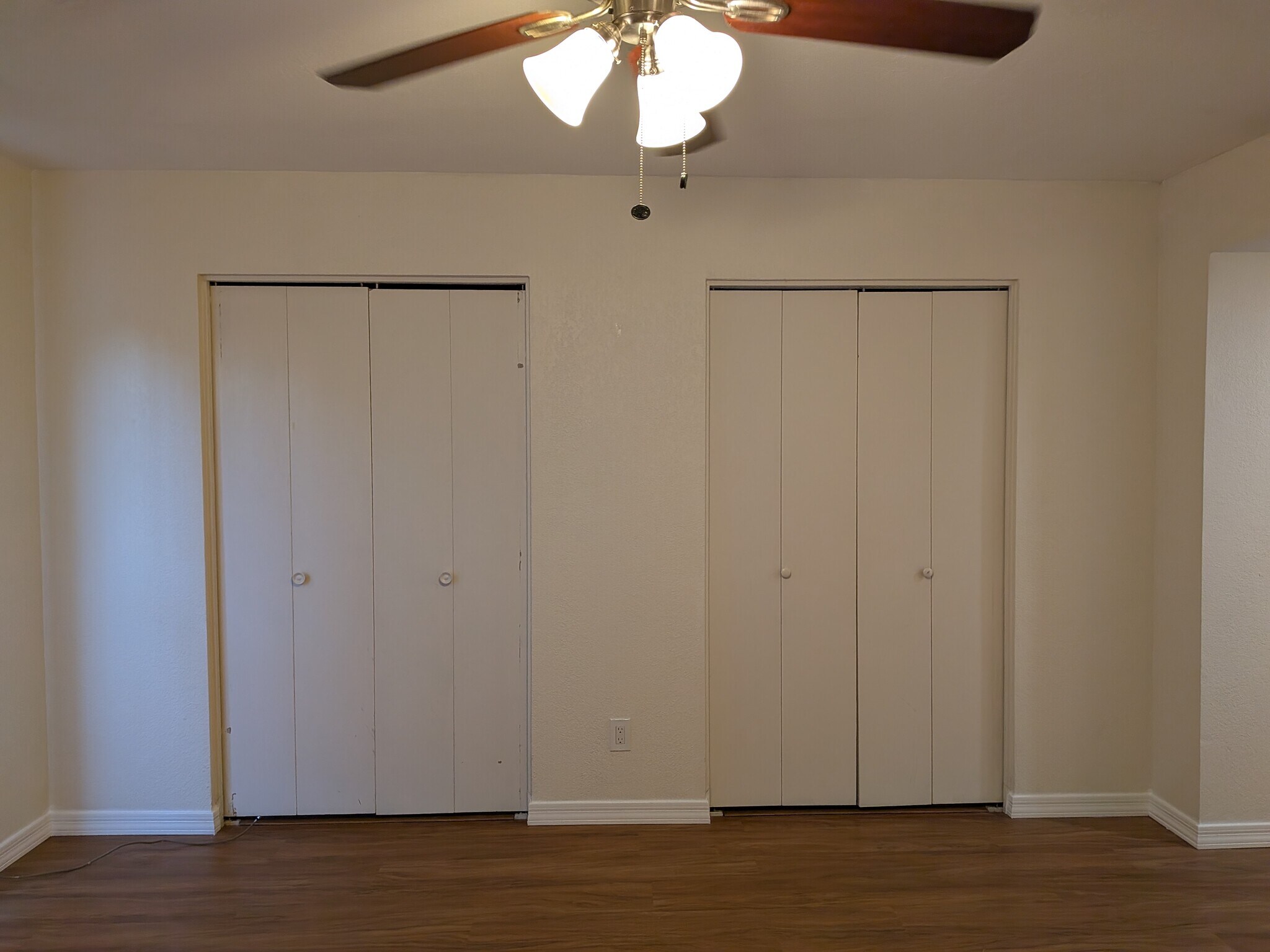 Building Photo - 122 S Hardy Dr