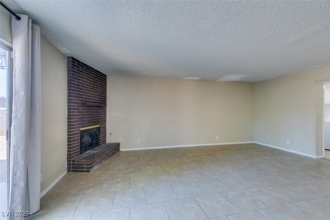 Building Photo - 5656 Maceta Ave