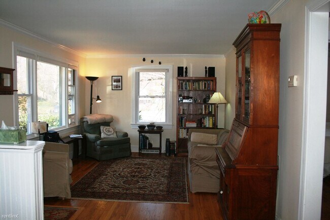 Building Photo - 2 br, 1 bath House - 1202 Cherry Avenue
