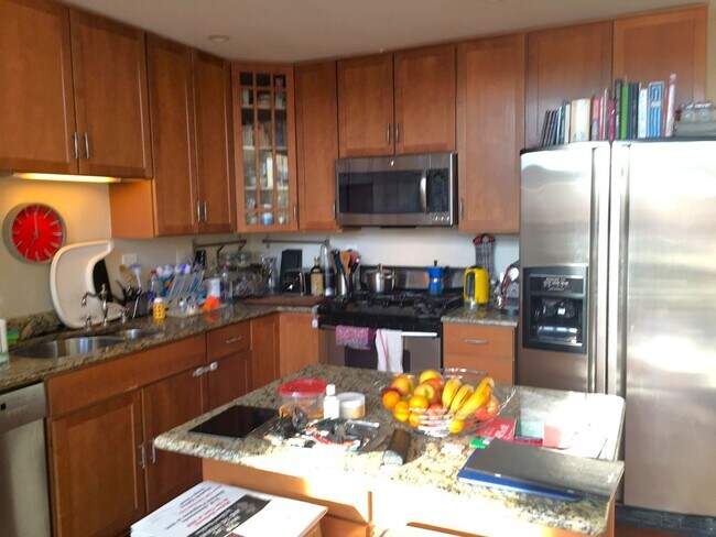 Building Photo - Logan Circle Light Filled One Bedroom with Den Loft with Balcony and Parking!