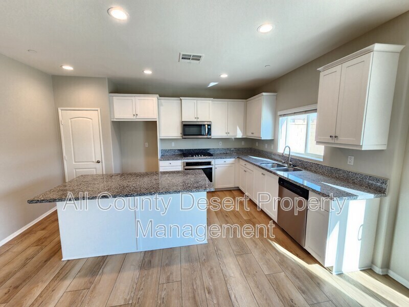 Building Photo - 84649 Merus Ave