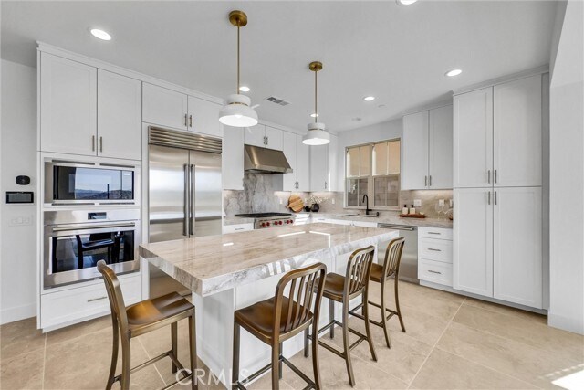 Building Photo - 218 Collino