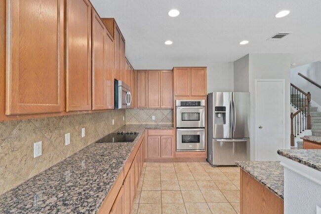 Building Photo - 1132 Hyde Park Dr