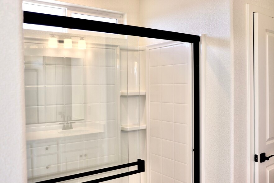 Building Photo - 1536 Minories Dr