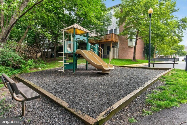 Building Photo - 13719 Maple Sugar Ln