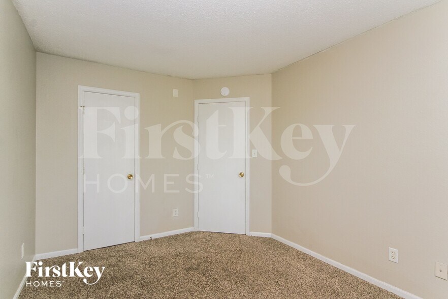 Building Photo - 6230 Long River Ln