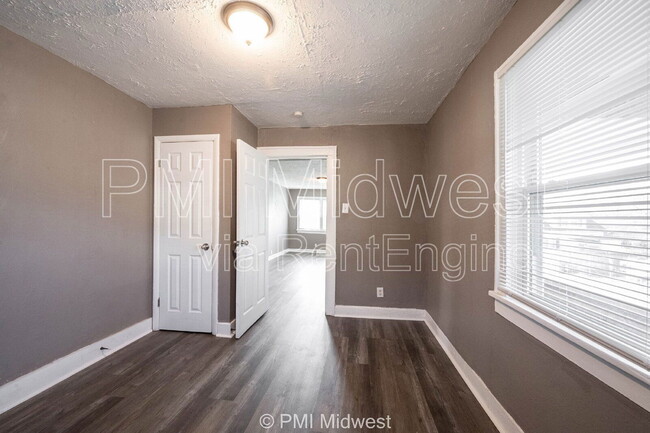 Building Photo - 1521 N Tacoma Ave