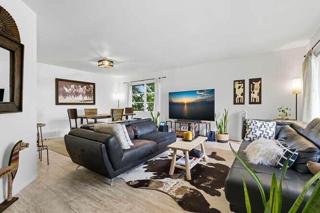 Building Photo - 111 Seabreeze Cir