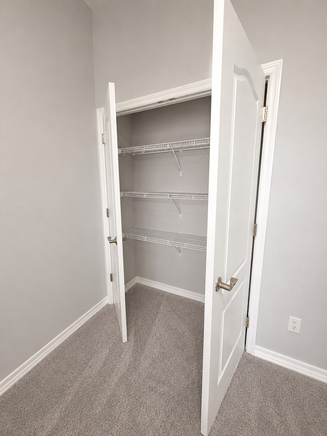bedroom 3 walk-in closet - 12966 Freeman St