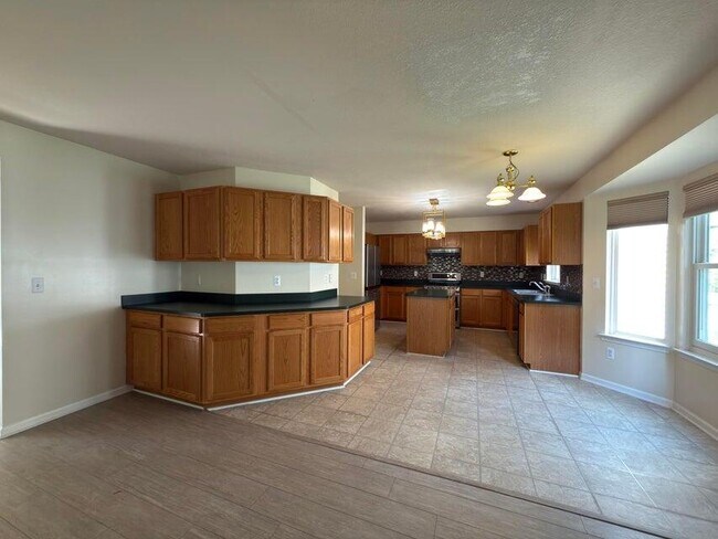 Building Photo - 1929 Harley Dr