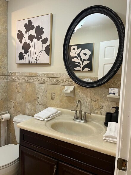 Building Photo - 24 Britton St