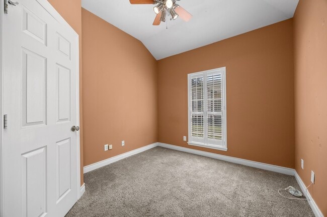 Building Photo - 3429 Clearview Cir