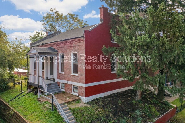 Primary Photo - 3158 Oregon Ave