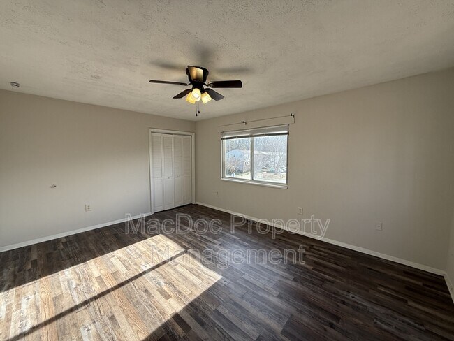 Building Photo - 733 Bellows Ave