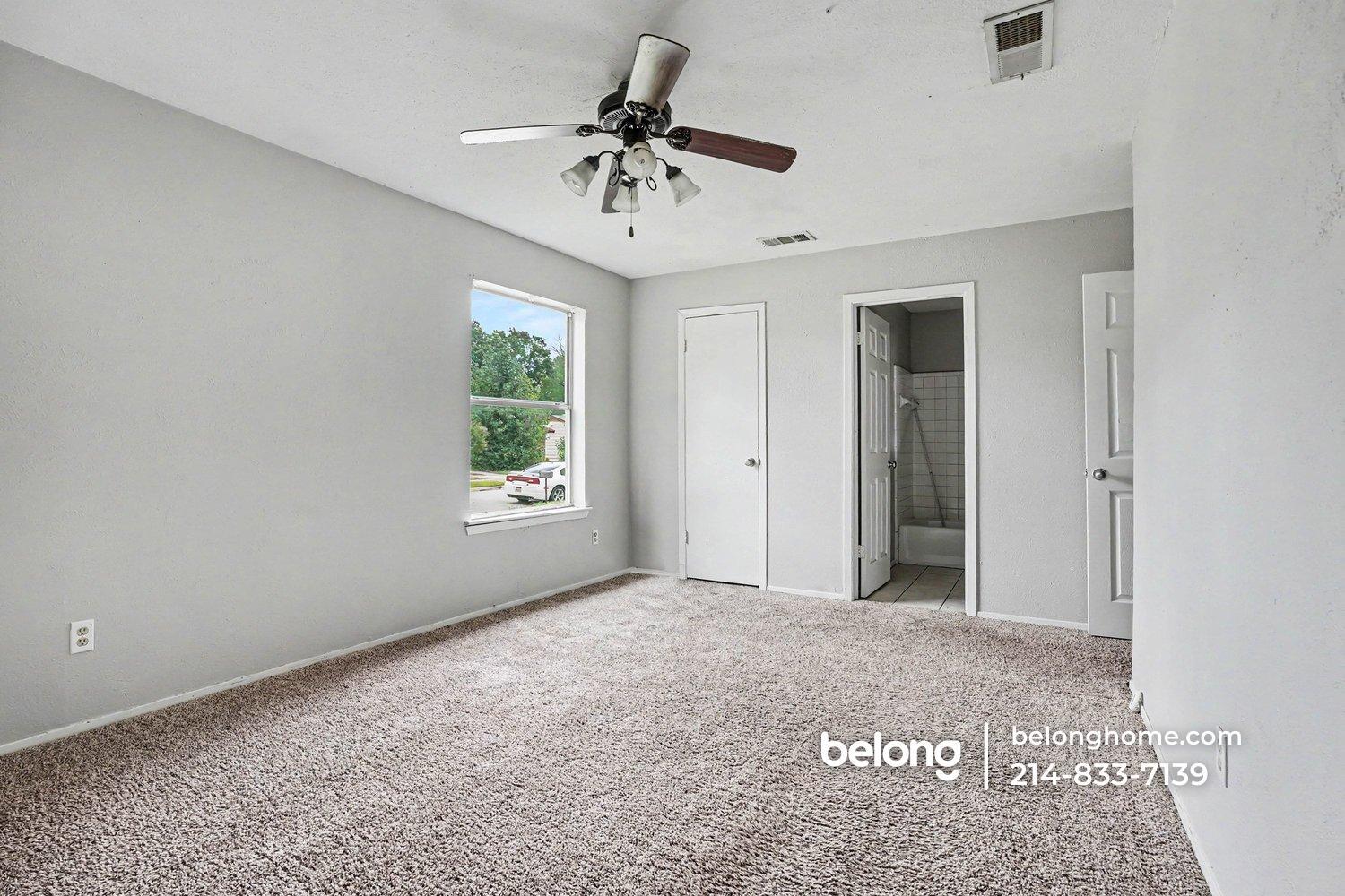 Building Photo - 423 Southlake Dr