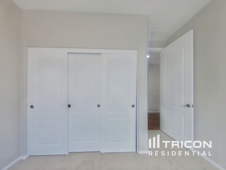 Building Photo - 3152 Legacy Ln