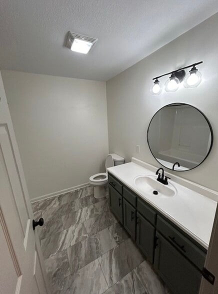 Building Photo - 259 Clover Cir