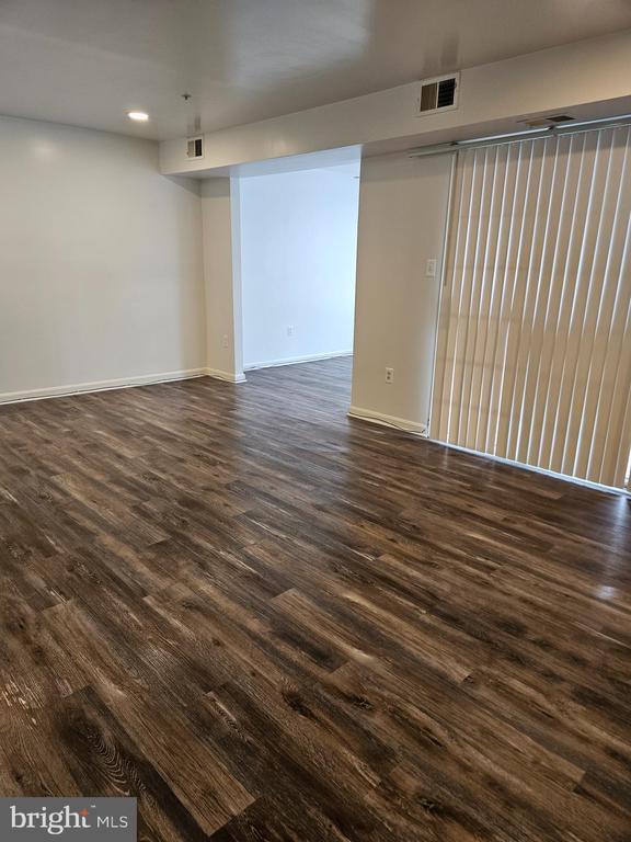 Building Photo - 2040 Alice Ave