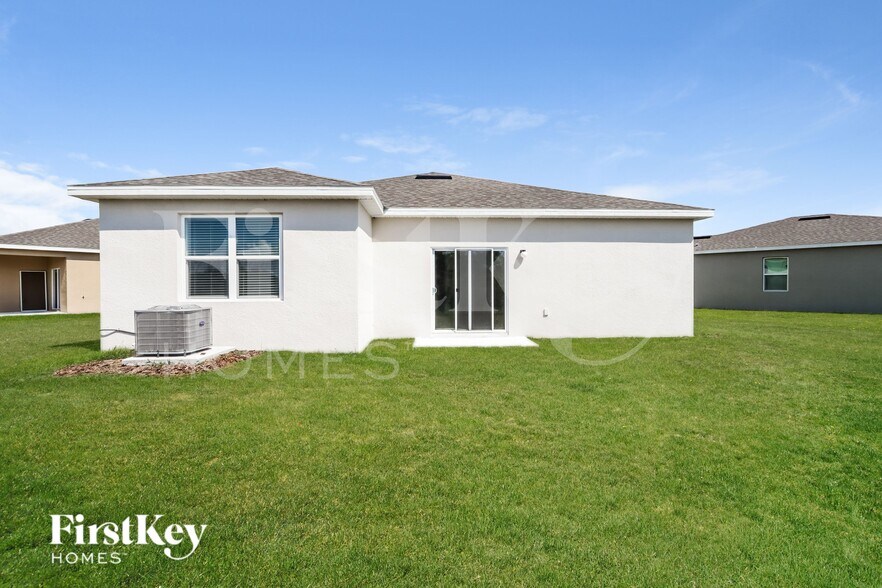 Building Photo - 340 Corbel Ln