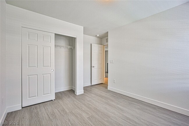 Building Photo - 6145 Sky River Ct
